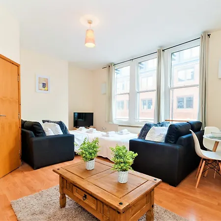 Apartment Voussoir *