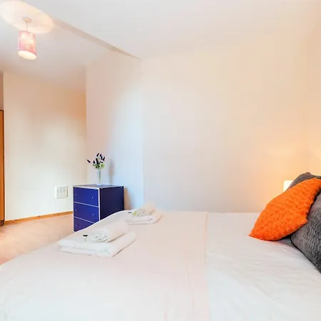 Voussoir Apartment