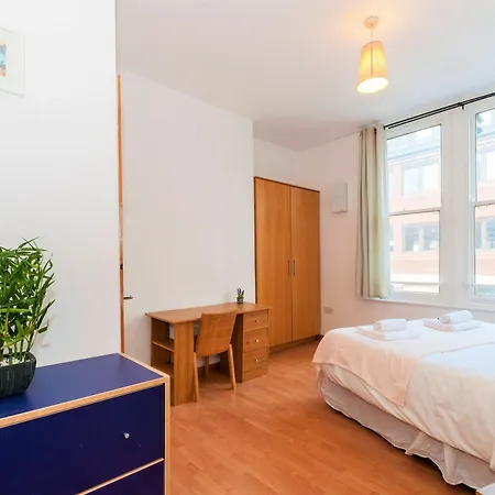 Voussoir Apartment *